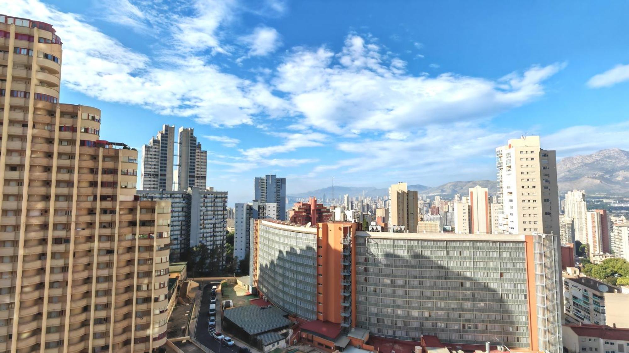 Skyline 5 Apartment With Private Balcony And Nice Views เบนิดอร์ม ภายนอก รูปภาพ